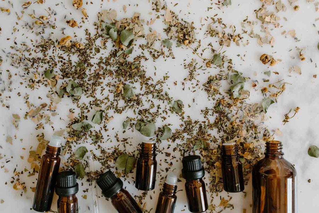 Huiles parfumées VS huiles essentielles – Quelle est la différence ?